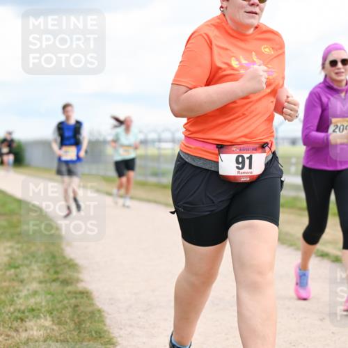 14.09.2025 - Airport Race Dr. Thomas Lammeyer http://msf.ph/oto/8885580 14.09.2025 12:42:37 Laufen 91, 2000 meine-sportfotos.de