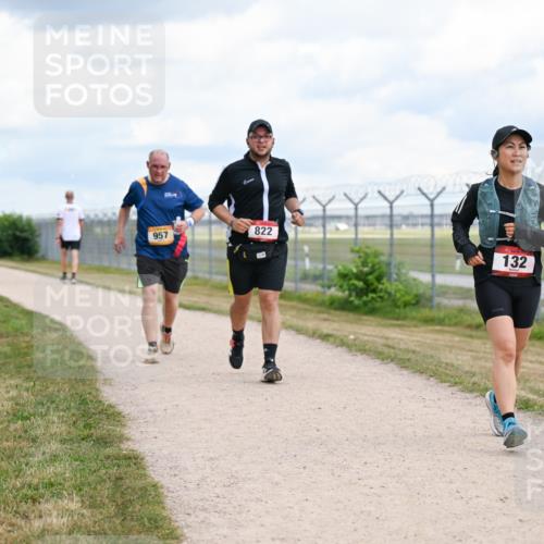 14.09.2025 - Airport Race Dr. Thomas Lammeyer http://msf.ph/oto/8885668 14.09.2025 12:42:53 Laufen 822, 957, 132 meine-sportfotos.de