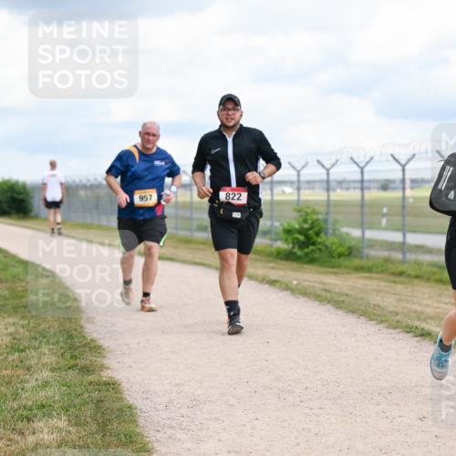 14.09.2025 - Airport Race Dr. Thomas Lammeyer http://msf.ph/oto/8885672 14.09.2025 12:42:53 Laufen 822, 957, 132 meine-sportfotos.de