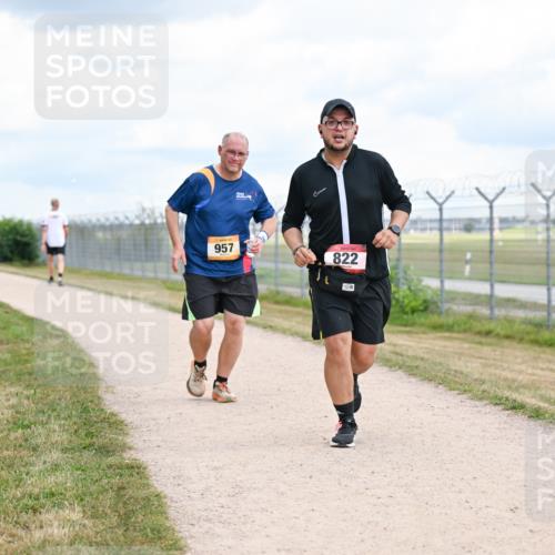 14.09.2025 - Airport Race Dr. Thomas Lammeyer http://msf.ph/oto/8885681 14.09.2025 12:42:54 Laufen 957, 822 meine-sportfotos.de