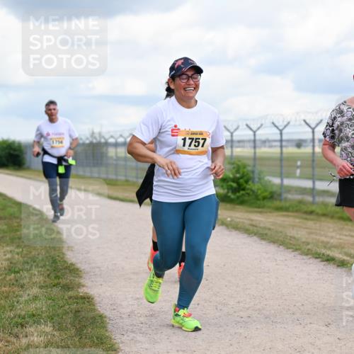 14.09.2025 - Airport Race Dr. Thomas Lammeyer http://msf.ph/oto/8885738 14.09.2025 12:43:24 Laufen 1756, 1757, 1472 meine-sportfotos.de
