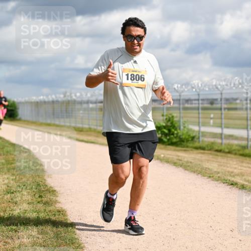 14.09.2025 - Airport Race Dr. Thomas Lammeyer http://msf.ph/oto/8885937 14.09.2025 12:44:35 Laufen 1806 meine-sportfotos.de
