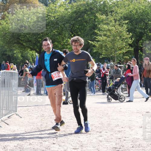 14.09.2025 - Stadtparktriathlon Strokosch-Dieckow http://msf.ph/oto/8886072 14.09.2025 11:11:33 Ziel 588 meine-sportfotos.de