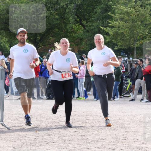 14.09.2025 - Stadtparktriathlon Strokosch-Dieckow http://msf.ph/oto/8886153 14.09.2025 11:14:09 Ziel 583 meine-sportfotos.de