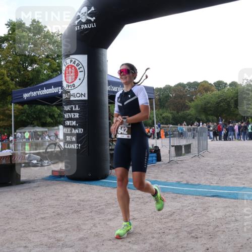 14.09.2025 - Stadtparktriathlon Strokosch-Dieckow http://msf.ph/oto/8886225 14.09.2025 11:15:32 Ziel 642 meine-sportfotos.de