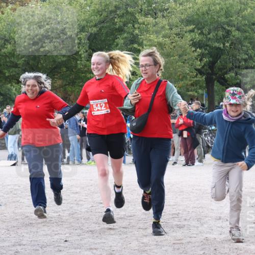 14.09.2025 - Stadtparktriathlon Strokosch-Dieckow http://msf.ph/oto/8886231 14.09.2025 11:15:47 Ziel 542 meine-sportfotos.de