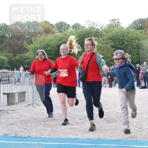 14.09.2025 - Stadtparktriathlon Strokosch-Dieckow http://msf.ph/oto/8886237 14.09.2025 11:15:48 Ziel 542 meine-sportfotos.de