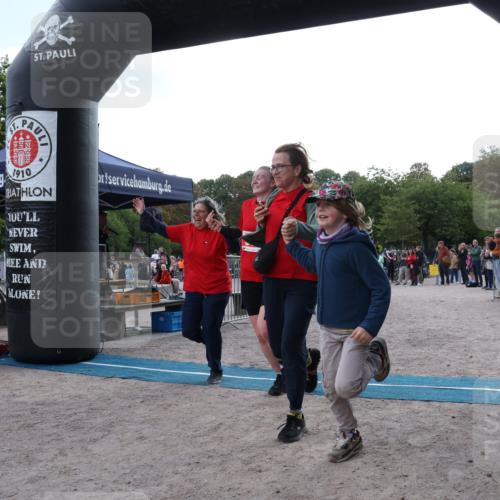 14.09.2025 - Stadtparktriathlon Strokosch-Dieckow http://msf.ph/oto/8886244 14.09.2025 11:15:48 Ziel 542 meine-sportfotos.de