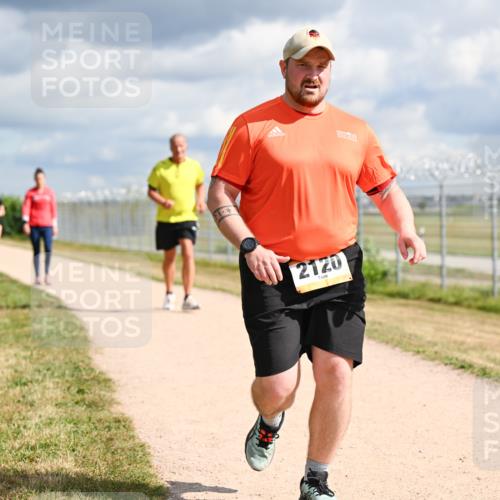 14.09.2025 - Airport Race Dr. Thomas Lammeyer http://msf.ph/oto/8886291 14.09.2025 12:45:29 Laufen 2120 meine-sportfotos.de