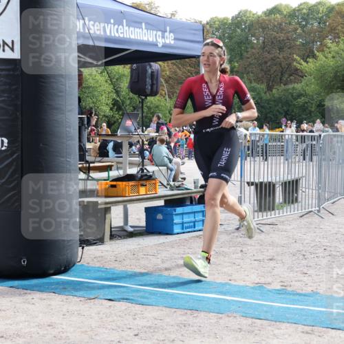 14.09.2025 - Stadtparktriathlon Strokosch-Dieckow http://msf.ph/oto/8886308 14.09.2025 11:18:03 Ziel 717 meine-sportfotos.de