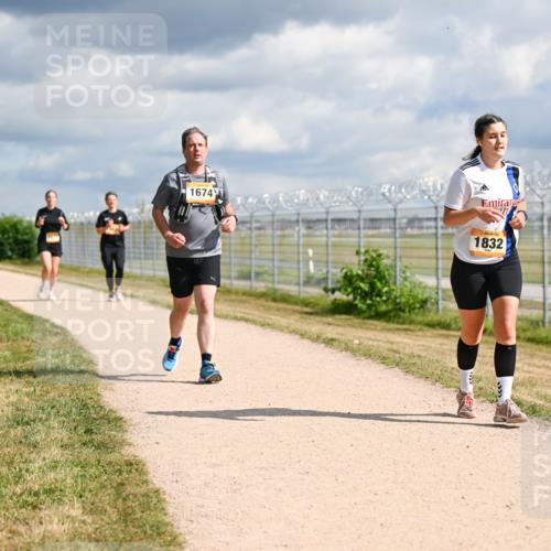 14.09.2025 - Airport Race Dr. Thomas Lammeyer http://msf.ph/oto/8886325 14.09.2025 12:45:49 Laufen 1674, 1832 meine-sportfotos.de
