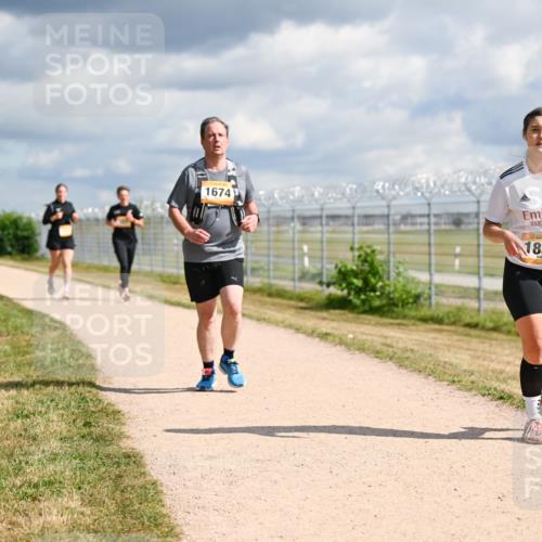 14.09.2025 - Airport Race Dr. Thomas Lammeyer http://msf.ph/oto/8886333 14.09.2025 12:45:49 Laufen 1674, 1832 meine-sportfotos.de