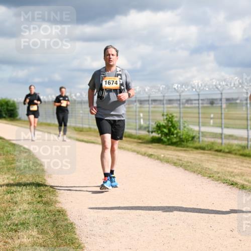 14.09.2025 - Airport Race Dr. Thomas Lammeyer http://msf.ph/oto/8886339 14.09.2025 12:45:50 Laufen 1674, 1832 meine-sportfotos.de