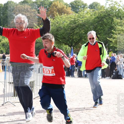 14.09.2025 - Stadtparktriathlon Strokosch-Dieckow http://msf.ph/oto/8886355 14.09.2025 11:19:41 Ziel 557, 562 meine-sportfotos.de