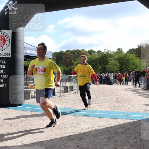 14.09.2025 - Stadtparktriathlon Strokosch-Dieckow http://msf.ph/oto/8886381 14.09.2025 11:19:49 Ziel 562 meine-sportfotos.de