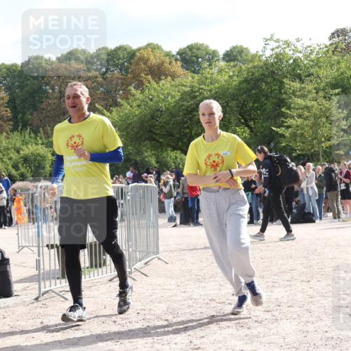 14.09.2025 - Stadtparktriathlon Strokosch-Dieckow http://msf.ph/oto/8886398 14.09.2025 11:19:51 Ziel 562 meine-sportfotos.de