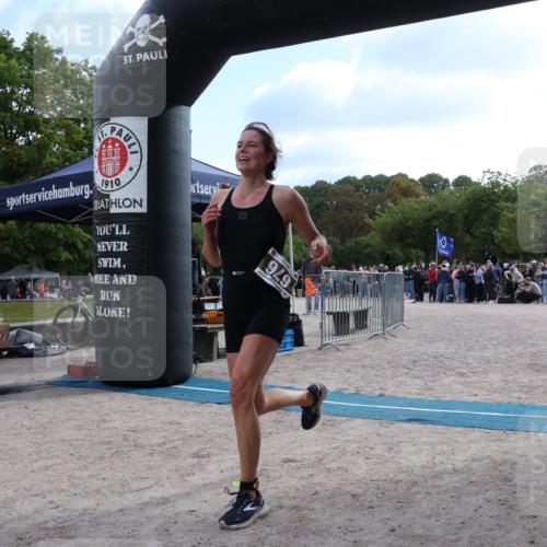 14.09.2025 - Stadtparktriathlon Strokosch-Dieckow http://msf.ph/oto/8886570 14.09.2025 11:22:42 Ziel 676 meine-sportfotos.de