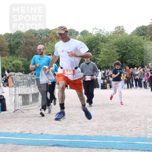 14.09.2025 - Stadtparktriathlon Strokosch-Dieckow http://msf.ph/oto/8886684 14.09.2025 11:25:35 Ziel 553, 568, 674, 701 meine-sportfotos.de