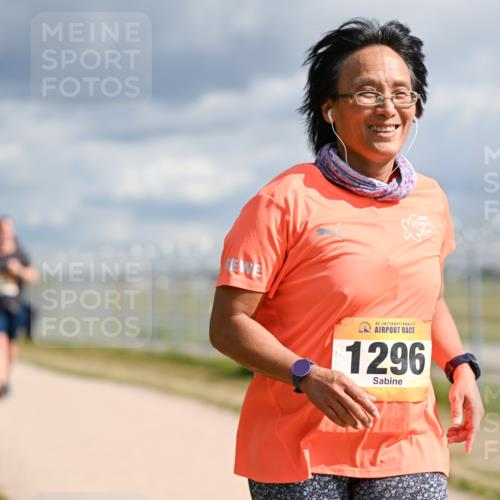 14.09.2025 - Airport Race Dr. Thomas Lammeyer http://msf.ph/oto/8886722 14.09.2025 12:48:07 Laufen 42, 1296 meine-sportfotos.de