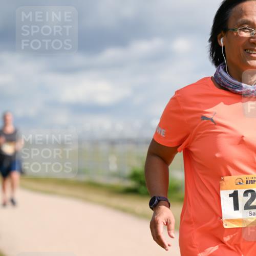 14.09.2025 - Airport Race Dr. Thomas Lammeyer http://msf.ph/oto/8886726 14.09.2025 12:48:08 Laufen 42, 1296 meine-sportfotos.de