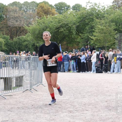 14.09.2025 - Stadtparktriathlon Strokosch-Dieckow http://msf.ph/oto/8886727 14.09.2025 11:26:37 Ziel 694 meine-sportfotos.de