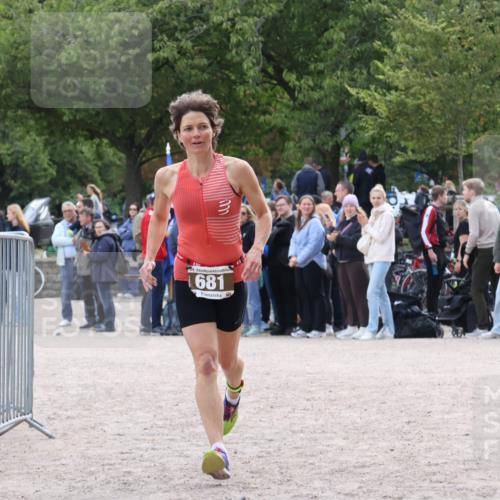 14.09.2025 - Stadtparktriathlon Strokosch-Dieckow http://msf.ph/oto/8886762 14.09.2025 11:27:09 Ziel 535, 681 meine-sportfotos.de