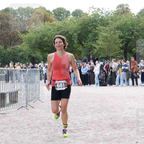 14.09.2025 - Stadtparktriathlon Strokosch-Dieckow http://msf.ph/oto/8886769 14.09.2025 11:27:10 Ziel 681 meine-sportfotos.de