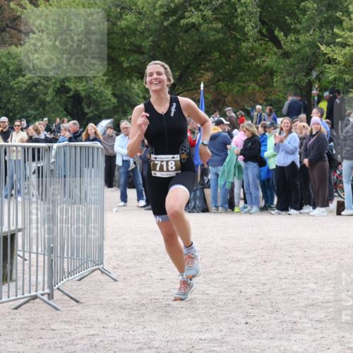 14.09.2025 - Stadtparktriathlon Strokosch-Dieckow http://msf.ph/oto/8886776 14.09.2025 11:27:59 Ziel 718 meine-sportfotos.de