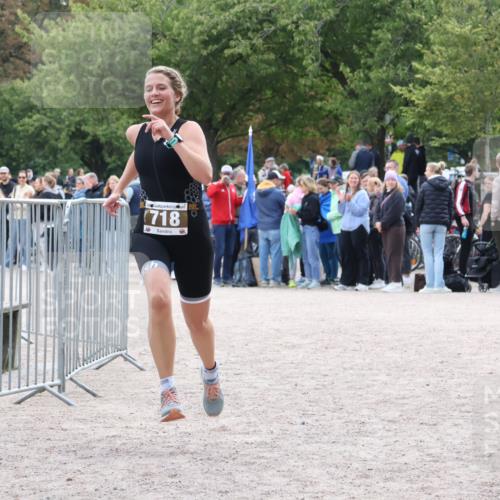 14.09.2025 - Stadtparktriathlon Strokosch-Dieckow http://msf.ph/oto/8886780 14.09.2025 11:28:00 Ziel 718 meine-sportfotos.de