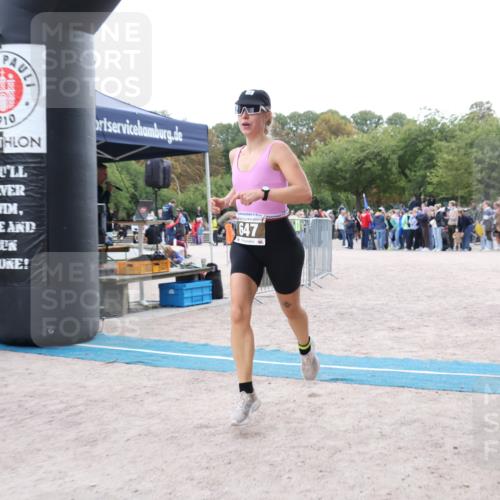 14.09.2025 - Stadtparktriathlon Strokosch-Dieckow http://msf.ph/oto/8886805 14.09.2025 11:28:19 Ziel 647, 648 meine-sportfotos.de