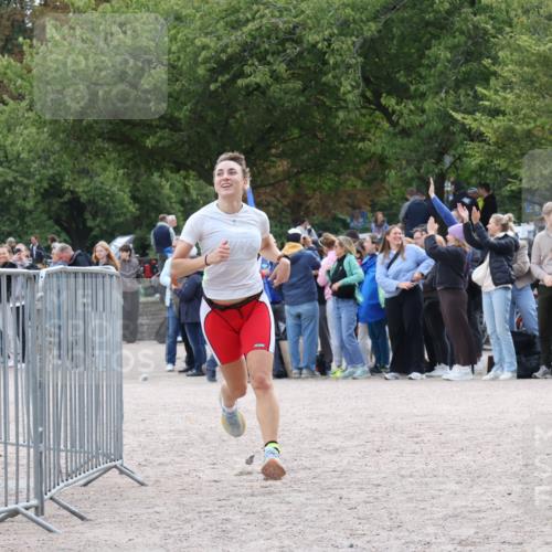 14.09.2025 - Stadtparktriathlon Strokosch-Dieckow http://msf.ph/oto/8886811 14.09.2025 11:28:22 Ziel 647, 648 meine-sportfotos.de
