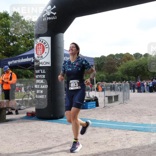 14.09.2025 - Stadtparktriathlon Strokosch-Dieckow http://msf.ph/oto/8886842 14.09.2025 11:28:48 Ziel 693, 735 meine-sportfotos.de