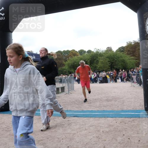 14.09.2025 - Stadtparktriathlon Strokosch-Dieckow http://msf.ph/oto/8886886 14.09.2025 11:30:32 Ziel 616, 639 meine-sportfotos.de