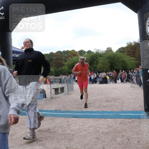 14.09.2025 - Stadtparktriathlon Strokosch-Dieckow http://msf.ph/oto/8886889 14.09.2025 11:30:32 Ziel 616, 639 meine-sportfotos.de