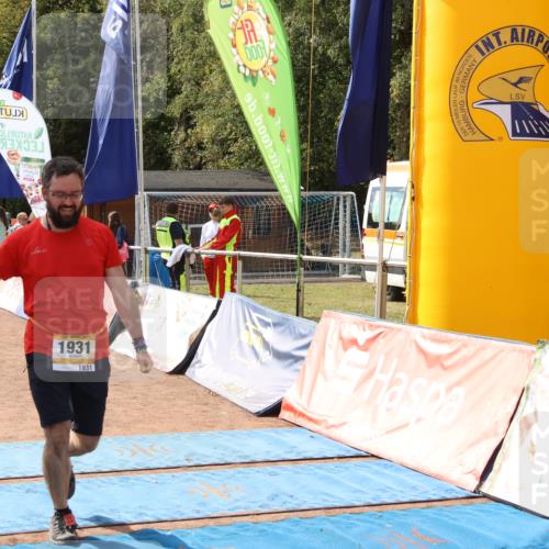 14.09.2025 - Airport Race Strokosch-Dieckow http://msf.ph/oto/8886926 14.09.2025 12:53:43 Ziel 547, 697, 857, 1542, 1931 meine-sportfotos.de