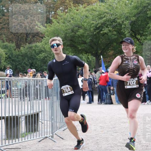 14.09.2025 - Stadtparktriathlon Strokosch-Dieckow http://msf.ph/oto/8886931 14.09.2025 11:31:43 Ziel 702, 764 meine-sportfotos.de
