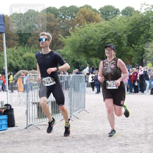 14.09.2025 - Stadtparktriathlon Strokosch-Dieckow http://msf.ph/oto/8886935 14.09.2025 11:31:44 Ziel 702, 764 meine-sportfotos.de