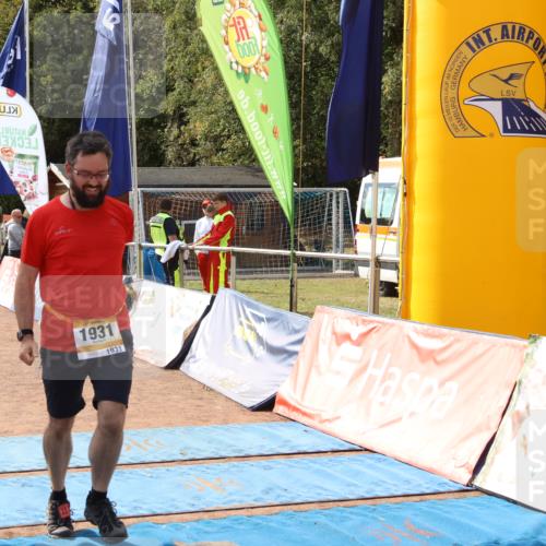 14.09.2025 - Airport Race Strokosch-Dieckow http://msf.ph/oto/8886939 14.09.2025 12:53:43 Ziel 547, 697, 857, 1542, 1931 meine-sportfotos.de