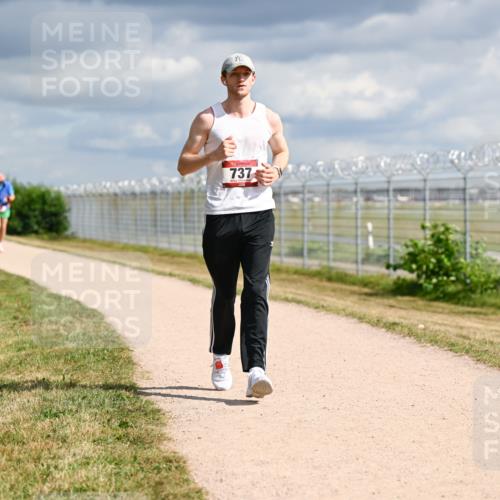 14.09.2025 - Airport Race Dr. Thomas Lammeyer http://msf.ph/oto/8886950 14.09.2025 12:48:43 Laufen 737 meine-sportfotos.de