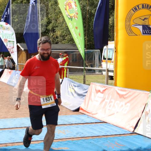 14.09.2025 - Airport Race Strokosch-Dieckow http://msf.ph/oto/8886967 14.09.2025 12:53:43 Ziel 547, 697, 857, 1542, 1931 meine-sportfotos.de