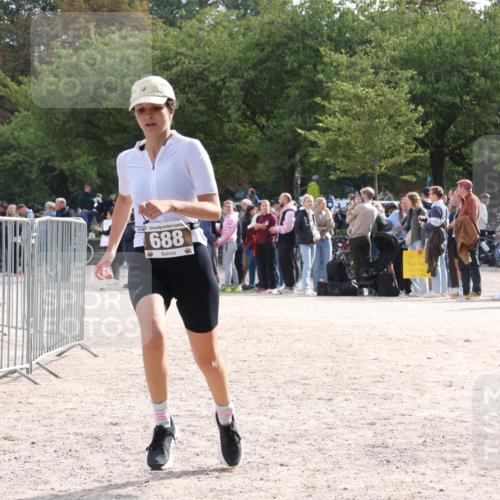 14.09.2025 - Stadtparktriathlon Strokosch-Dieckow http://msf.ph/oto/8886992 14.09.2025 11:32:20 Ziel 688 meine-sportfotos.de