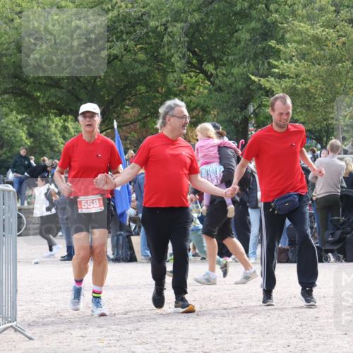 14.09.2025 - Stadtparktriathlon Strokosch-Dieckow http://msf.ph/oto/8887004 14.09.2025 11:32:32 Ziel 558, 817 meine-sportfotos.de
