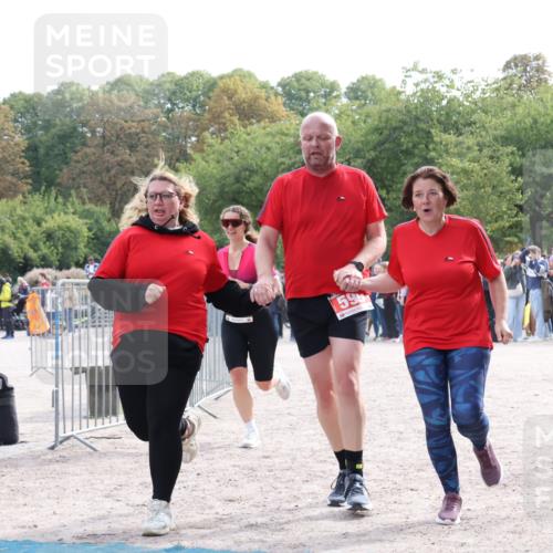 14.09.2025 - Stadtparktriathlon Strokosch-Dieckow http://msf.ph/oto/8887052 14.09.2025 11:32:45 Ziel 599, 677, 817 meine-sportfotos.de