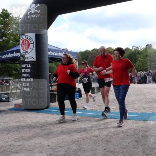 14.09.2025 - Stadtparktriathlon Strokosch-Dieckow http://msf.ph/oto/8887062 14.09.2025 11:32:46 Ziel 599, 677 meine-sportfotos.de
