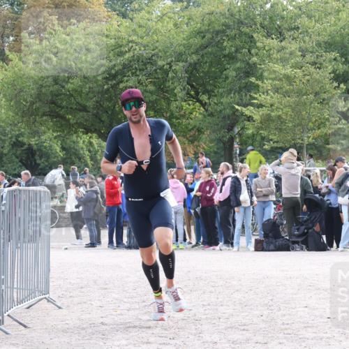 14.09.2025 - Stadtparktriathlon Strokosch-Dieckow http://msf.ph/oto/8887066 14.09.2025 11:32:53 Ziel 769 meine-sportfotos.de