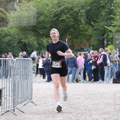 14.09.2025 - Stadtparktriathlon Strokosch-Dieckow http://msf.ph/oto/8887079 14.09.2025 11:33:17 Ziel 629 meine-sportfotos.de