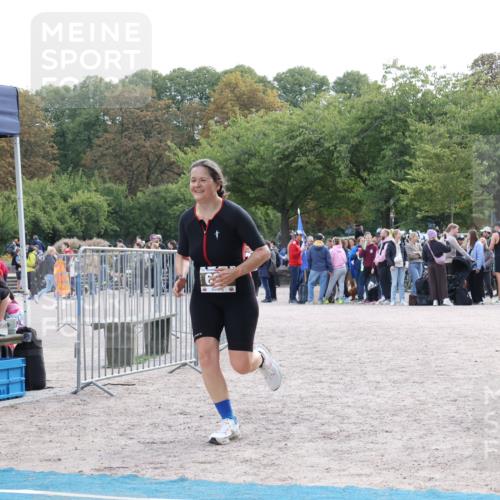 14.09.2025 - Stadtparktriathlon Strokosch-Dieckow http://msf.ph/oto/8887100 14.09.2025 11:33:30 Ziel 633, 705 meine-sportfotos.de