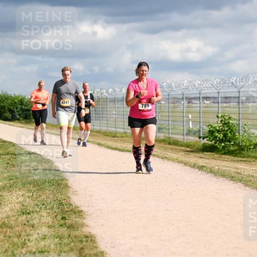 14.09.2025 - Airport Race Dr. Thomas Lammeyer http://msf.ph/oto/8887161 14.09.2025 12:49:29 Laufen 4247, 781 meine-sportfotos.de