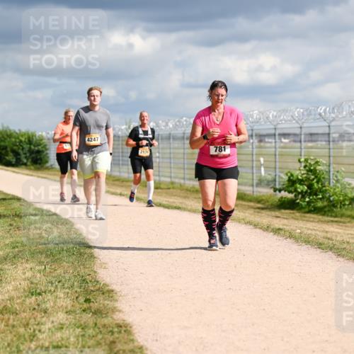 14.09.2025 - Airport Race Dr. Thomas Lammeyer http://msf.ph/oto/8887171 14.09.2025 12:49:30 Laufen 4247, 2136, 781 meine-sportfotos.de