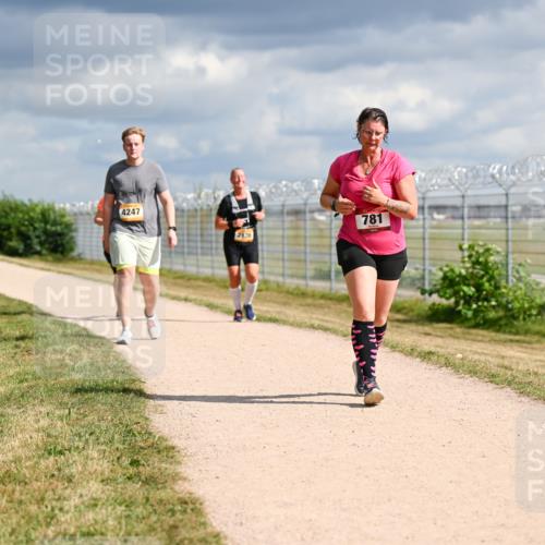 14.09.2025 - Airport Race Dr. Thomas Lammeyer http://msf.ph/oto/8887181 14.09.2025 12:49:30 Laufen 4247, 781 meine-sportfotos.de